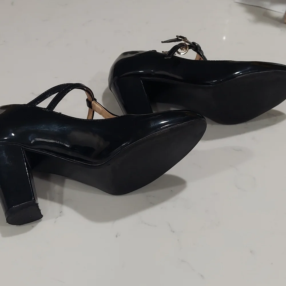 Shoes - Picture 2 of 4